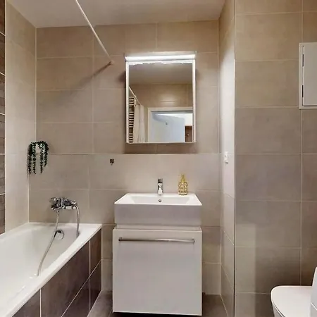 アパート Modern Near Airport With Free Parking *