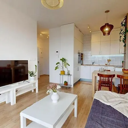 Apartment Modern Near Airport With Free Parking Pressburg